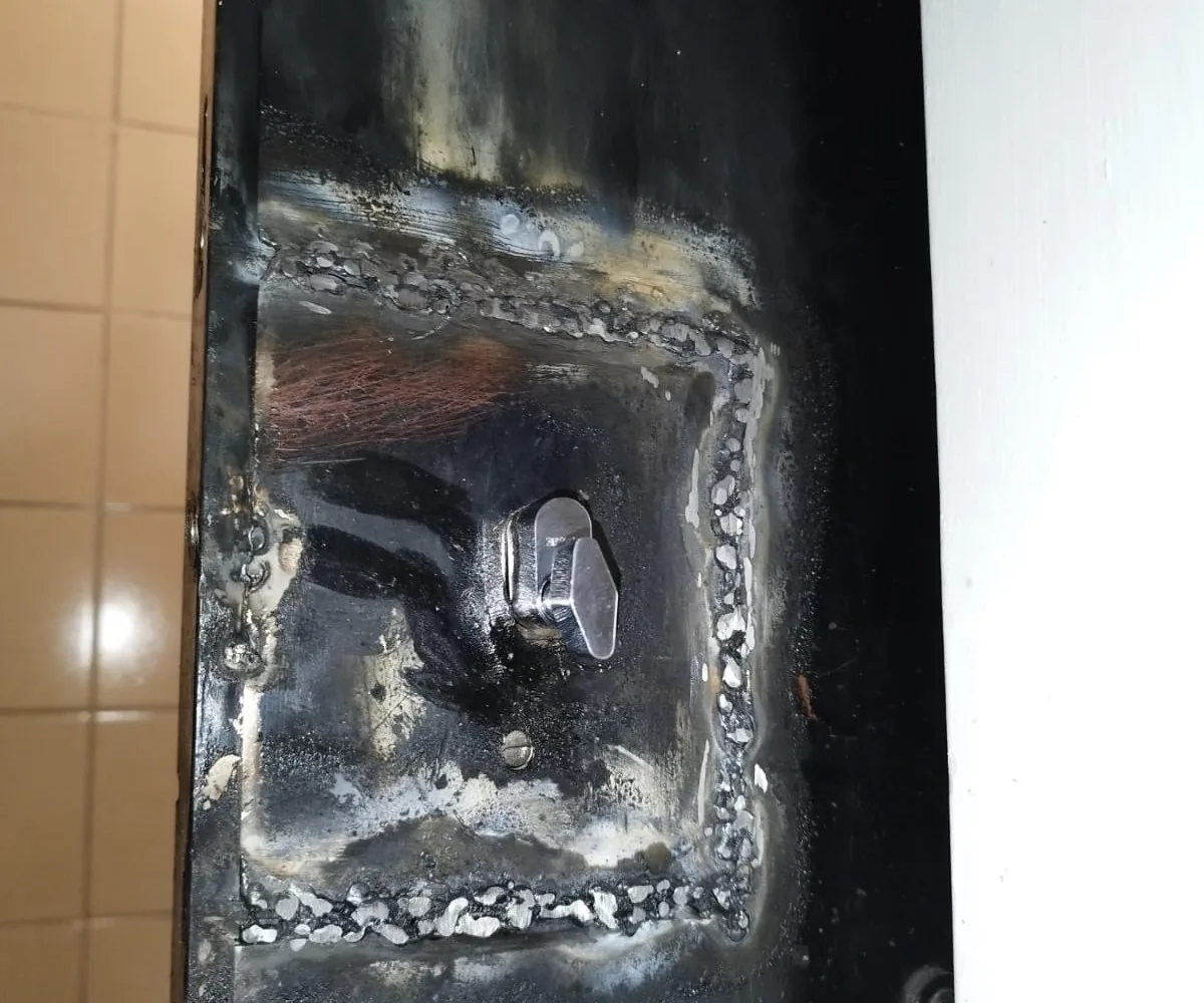 鐵閘燒焊維修與鐵閘鎖更換